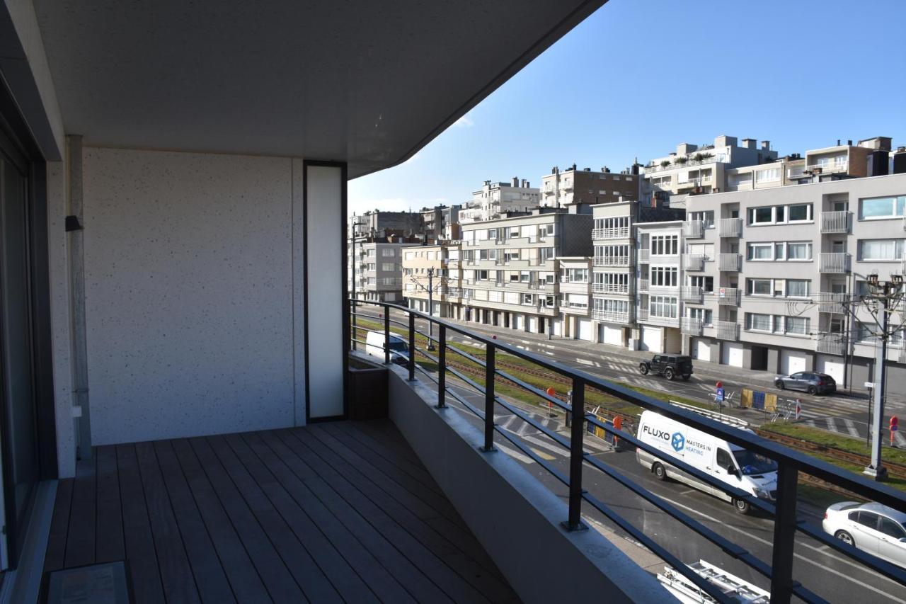 Lichtrijk 2-Slaapkamerappartement Met Zeezicht En Gratis Parking Oostende Bagian luar foto