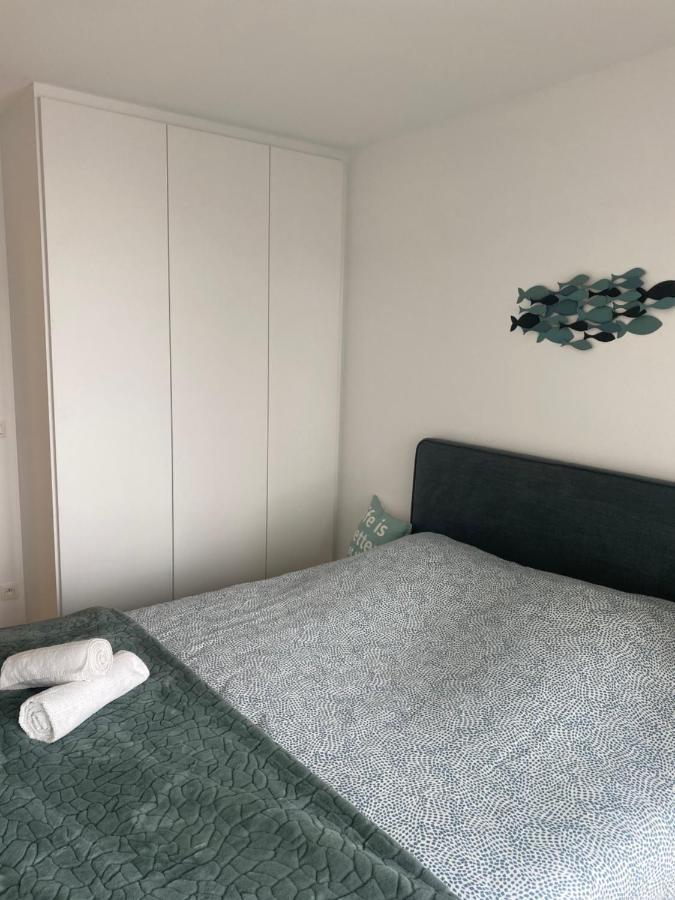 Lichtrijk 2-Slaapkamerappartement Met Zeezicht En Gratis Parking Oostende Bagian luar foto