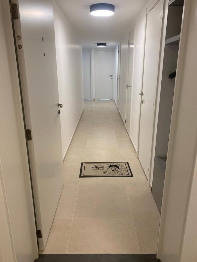 Lichtrijk 2-Slaapkamerappartement Met Zeezicht En Gratis Parking Oostende Bagian luar foto