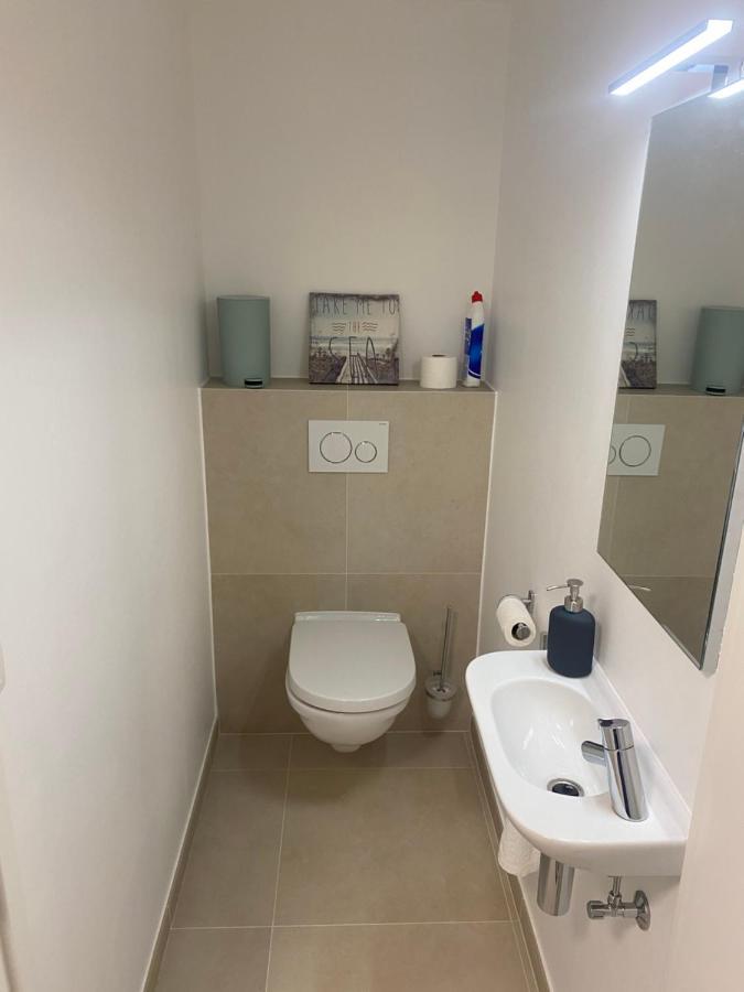 Lichtrijk 2-Slaapkamerappartement Met Zeezicht En Gratis Parking Oostende Bagian luar foto