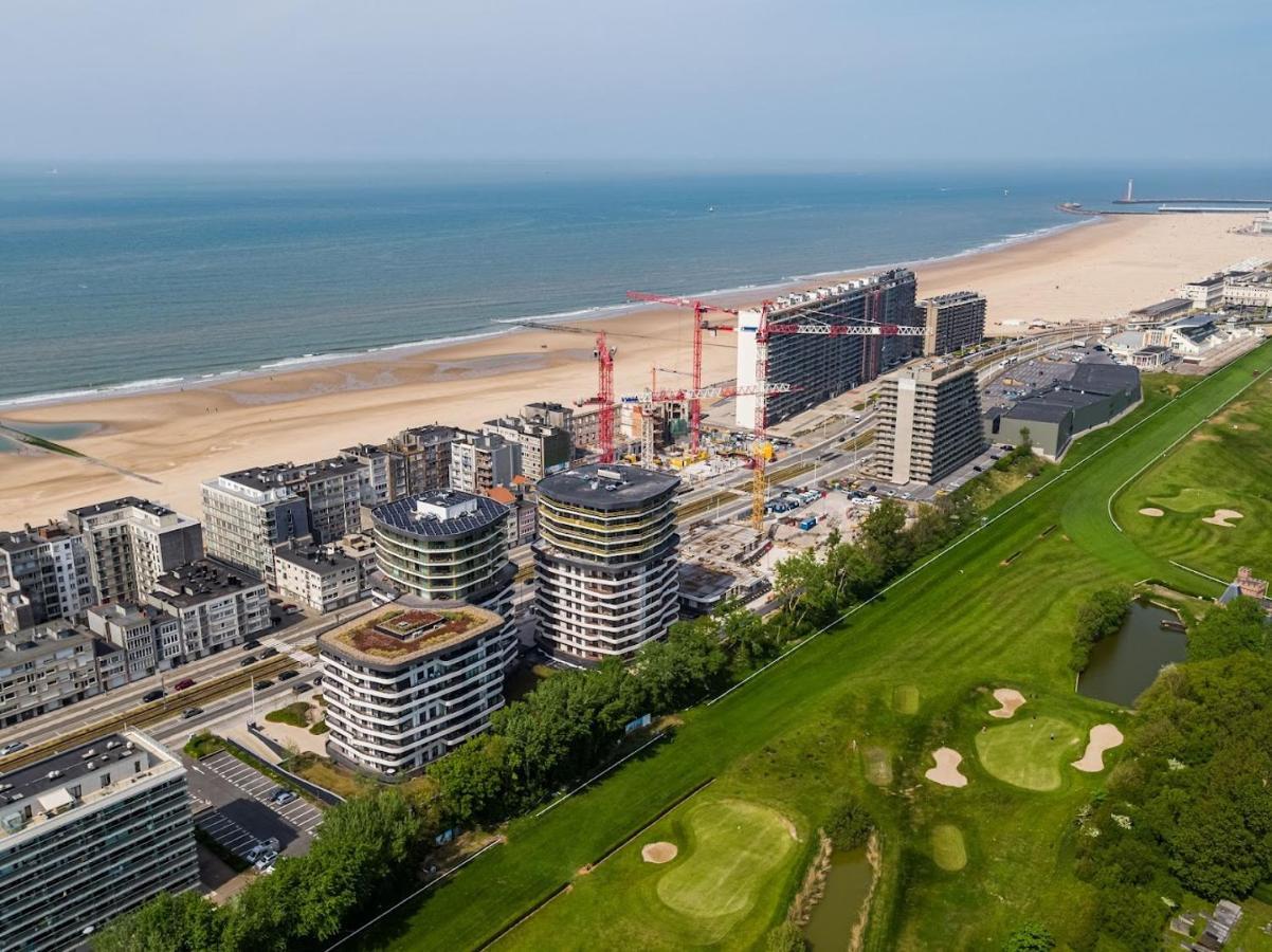 Lichtrijk 2-Slaapkamerappartement Met Zeezicht En Gratis Parking Oostende Bagian luar foto